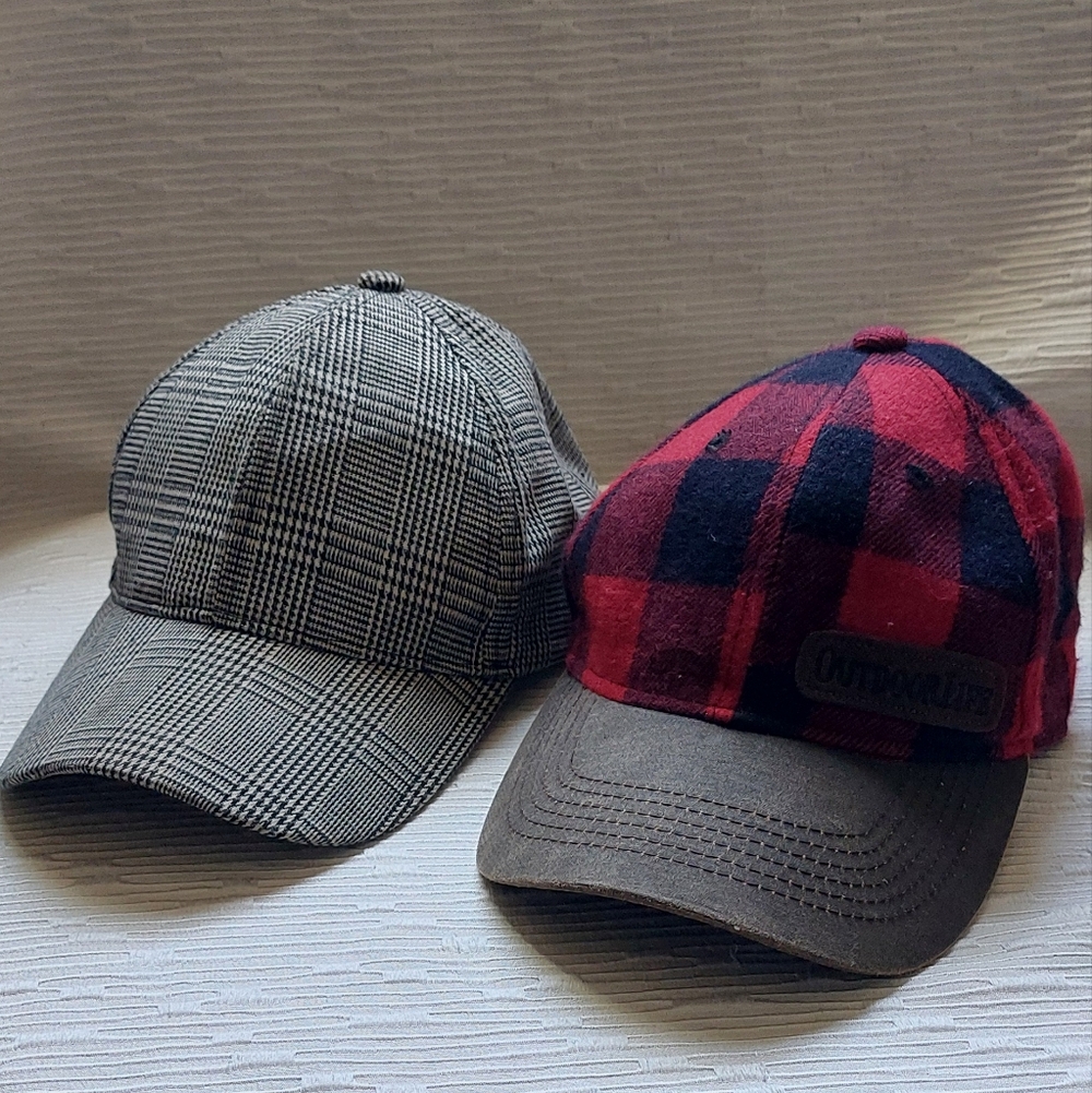 Plaid and Checkered Men's Caps Set - Picture 2 of 9